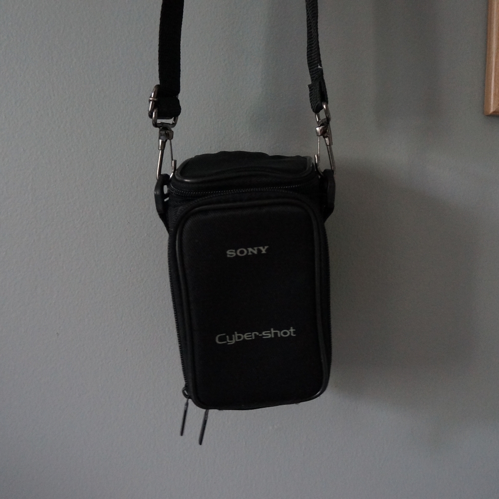 Sony cybershot camera bag